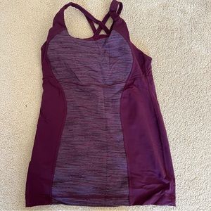 Lululemon tank top with built in bra. Size 6?